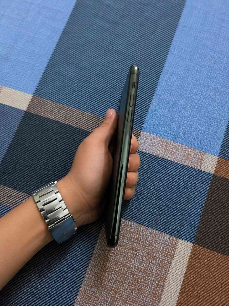ايفون 11 برو ماكس نظيف شخط واحد مابيه وتر ذاكره 256 بطاريته 83 ع وضع شركه مراوس حسب قناعه او بوكو او ايفون 12برو ماكس ظهر مكسور وشكرا


**إذا كنت صاحب هذا الإعلان وتريد حذفه لأي سبب، رجاءا أرسل رسالة إلى الدعم الفني**
