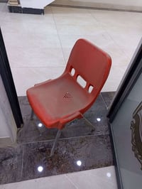 ١٢ كرسي • نضيفات