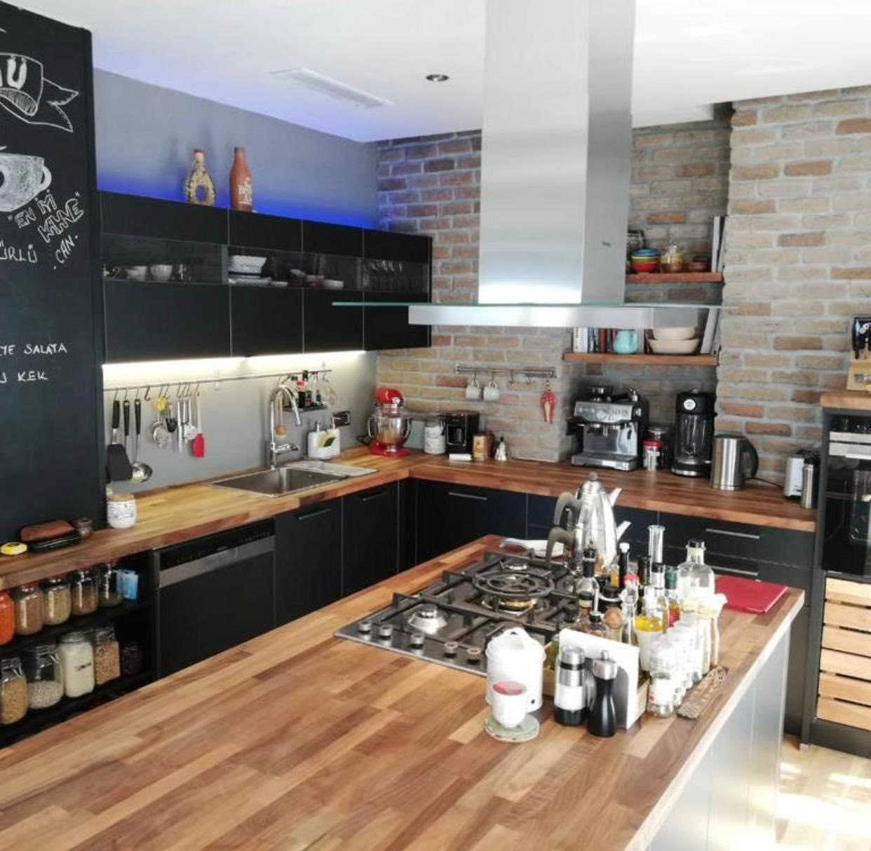 طبقات خشب الزان الطبيعي لاسطح المطابخ
350*120*1.8 سم 
350*120*3 سم 
360*65*4 سم 
البيع جملة ومفرد 
للاتصال ***********
واتساب ***********
