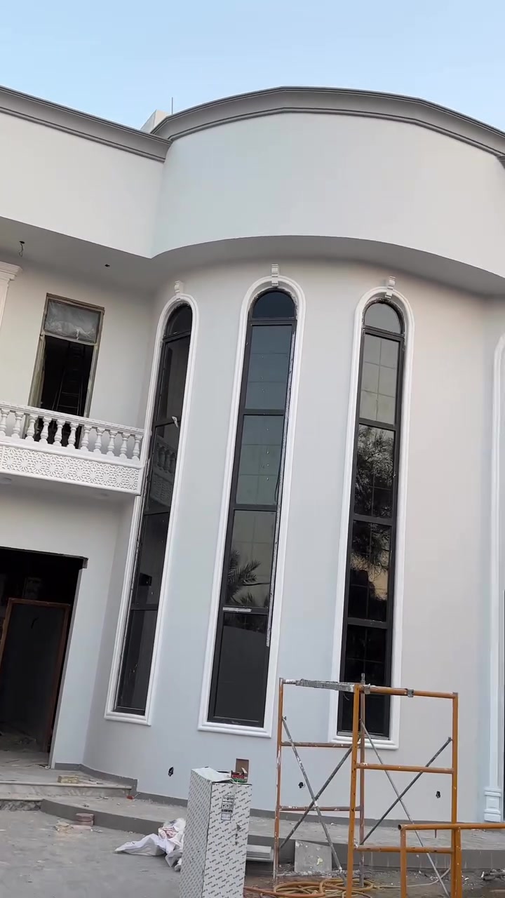 سلام عليكم جميع انواع الاصباغ للديكورات حداديه و جبس بورد *********** اتصال او وتساب وخادم لطيبين
