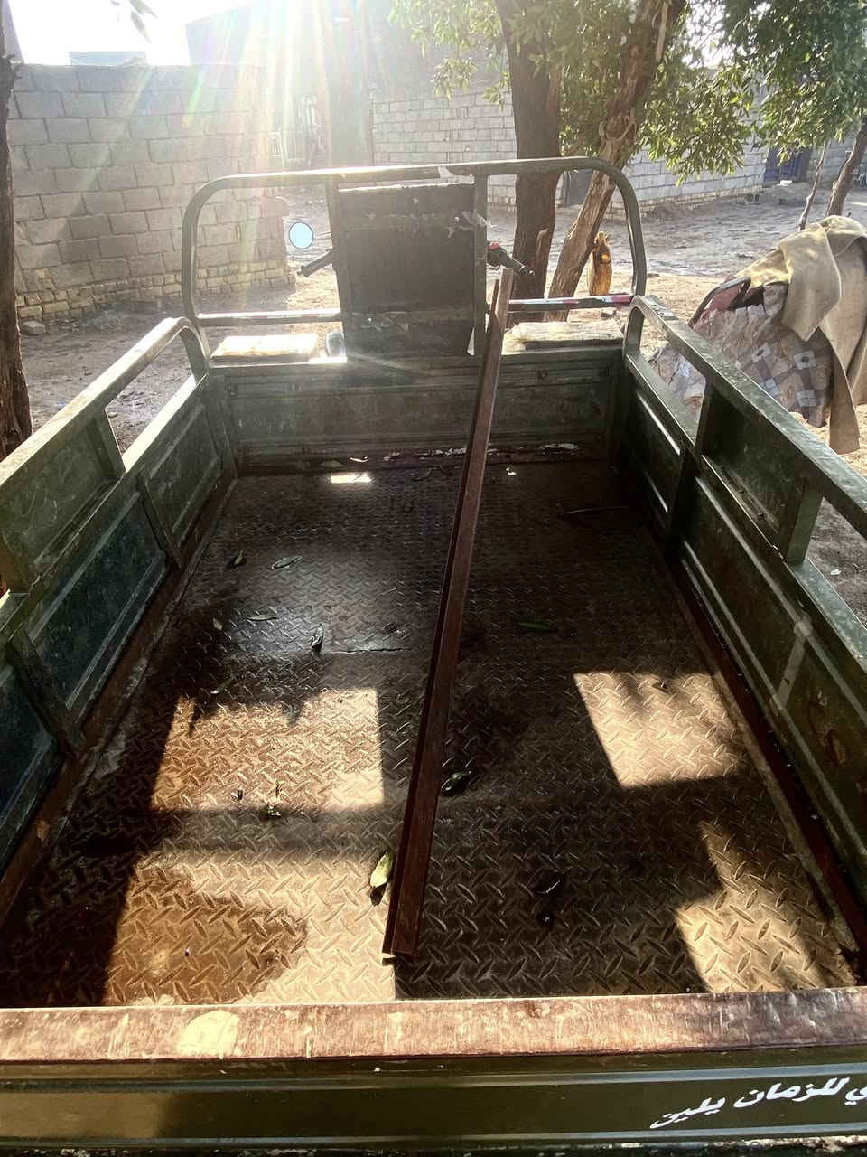 سلام عليكم بدي للبيع بدي حلوو ونضيف مكصوص ومعجن ومصبوغ وجاهز لافطر بي ولاهاي سوالف فقط بي صفحه وحده ممكصوصه اطيك بليتاه وياها جهاز هوه وصناديكه سعر ٢٥٠وبي مجال مكاني دوانيه طريق دغاره رقمي ***********
