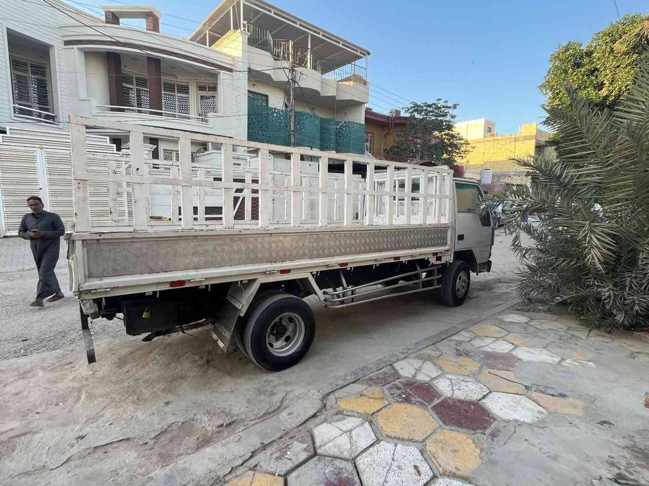 سلام عليكم كنتر مسيوبيشي 1991 كنتر عظم  مكاني ميسان العمارة اي مواصفات الاتصال على الرقم ***********
