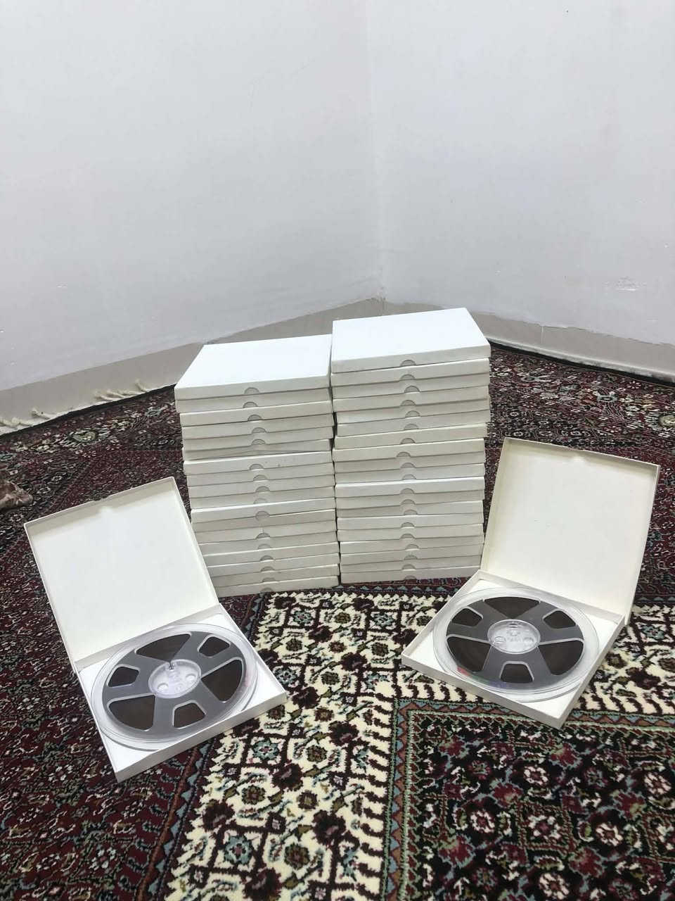 بۆ فرۆشتن - للبيع
تواصل ماسنجر 
*********** واتساب
گە یاندن بە ردە ستە
توصيل موجود .
