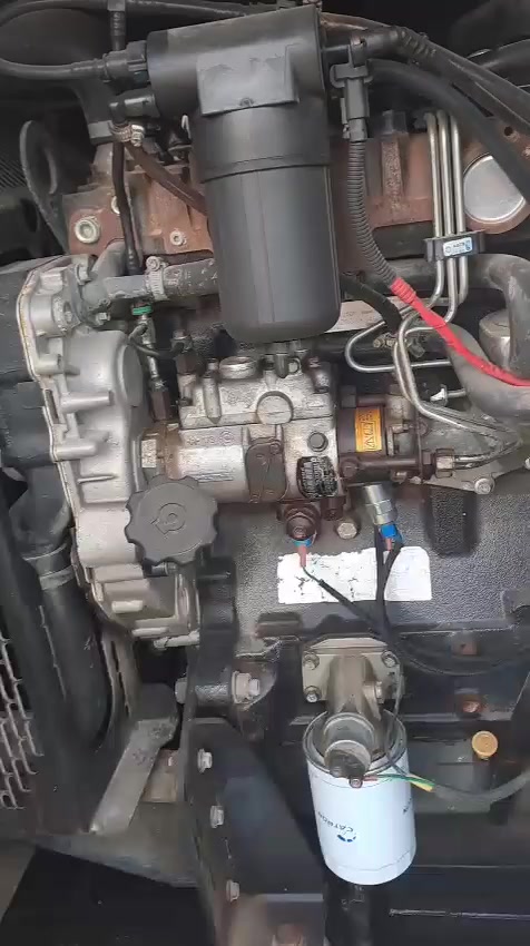 السلام عليكم الأعضاء المحترمين مولد بيركنز ٦٠كي في ٣بستم مافتوح بيه برغي كاتم هاتف ***********
