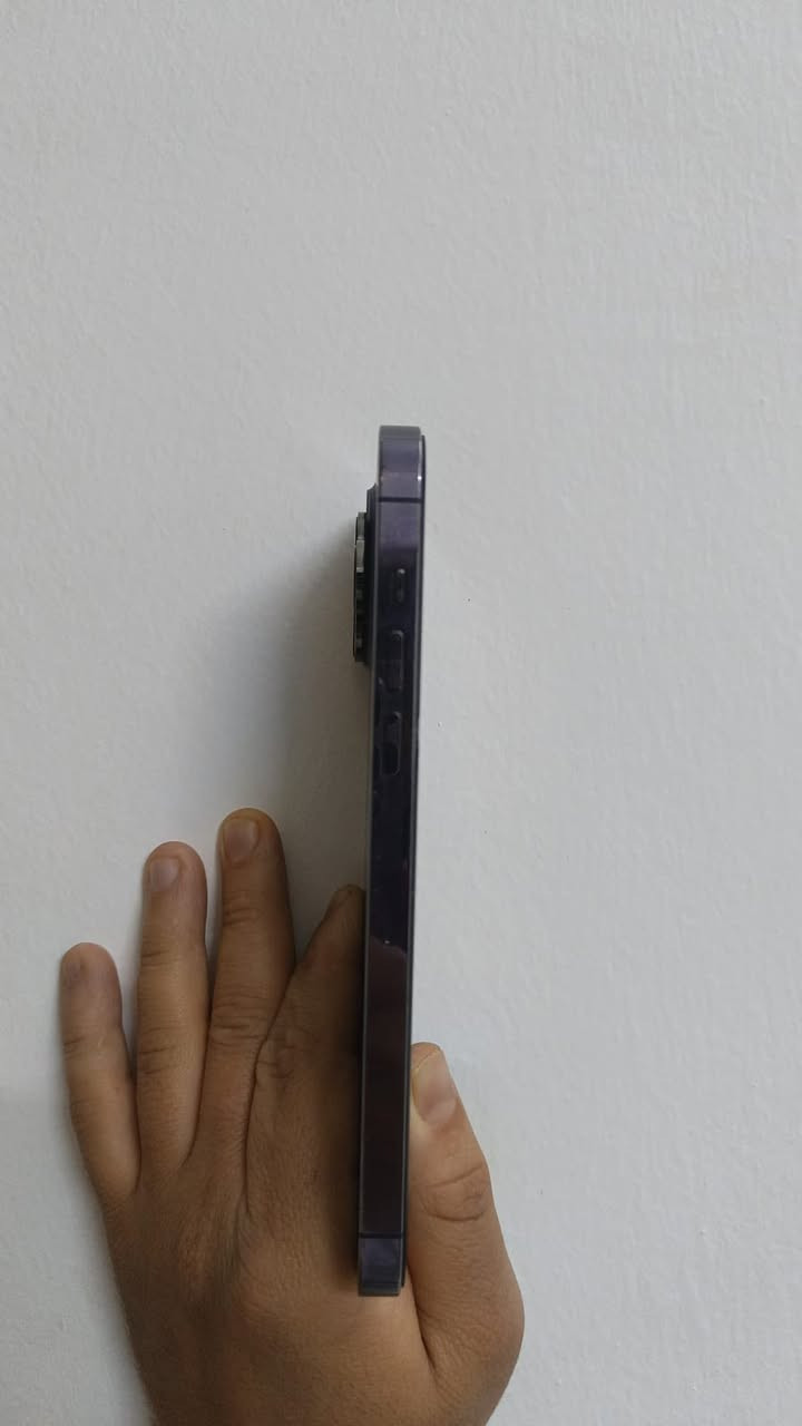 السلام عليكم IPhone 14pro Max
الذاكره 128
بطاريه 78
الجهاز على وضع الشركه 
برغي ممفتوح بي
تاخذه تفحصه وين ميعجبك 
بي ازكه ضد الكسر وبي كفر لظهر 
يجي وياه فقط شاحنه الأصلي
***********
