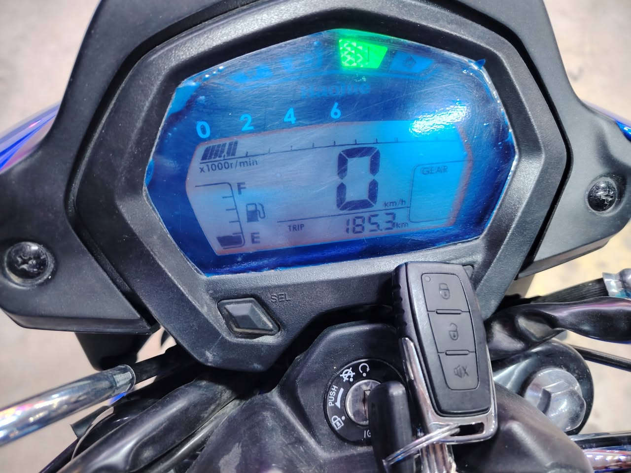 للبيع هاوجي جديده فول مسجل كمل موديل 2023 بصمت ٢ سويجات ٢ رقم انكليزي صرلها شهر من شده هاي رقمي *********** من الرمادي حي التأميم  سعرها 18 ونص
