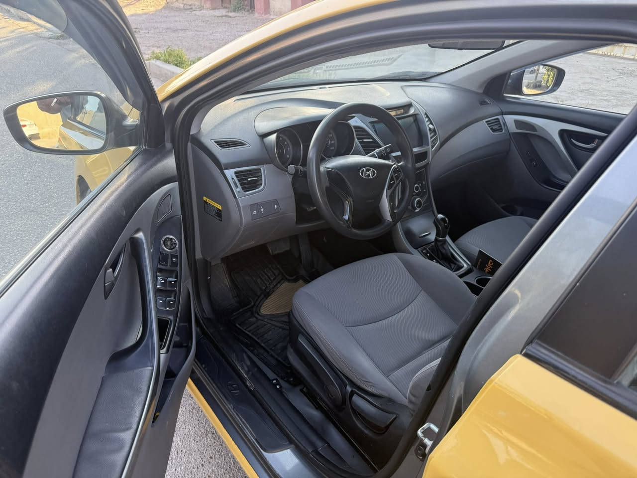 السلام النترا 2016 وارد أمريكي حادثه جاملق وبنيد بدون دواخل سونار بالمنشور مكينه وكير مامفتوحات السياره جاهزه وجديده ماشيه 107 ألف السعر 112$وبيه مجال بيع فقط بدون مراوس الاستفسار اتصل ***********مكانه بغداد
