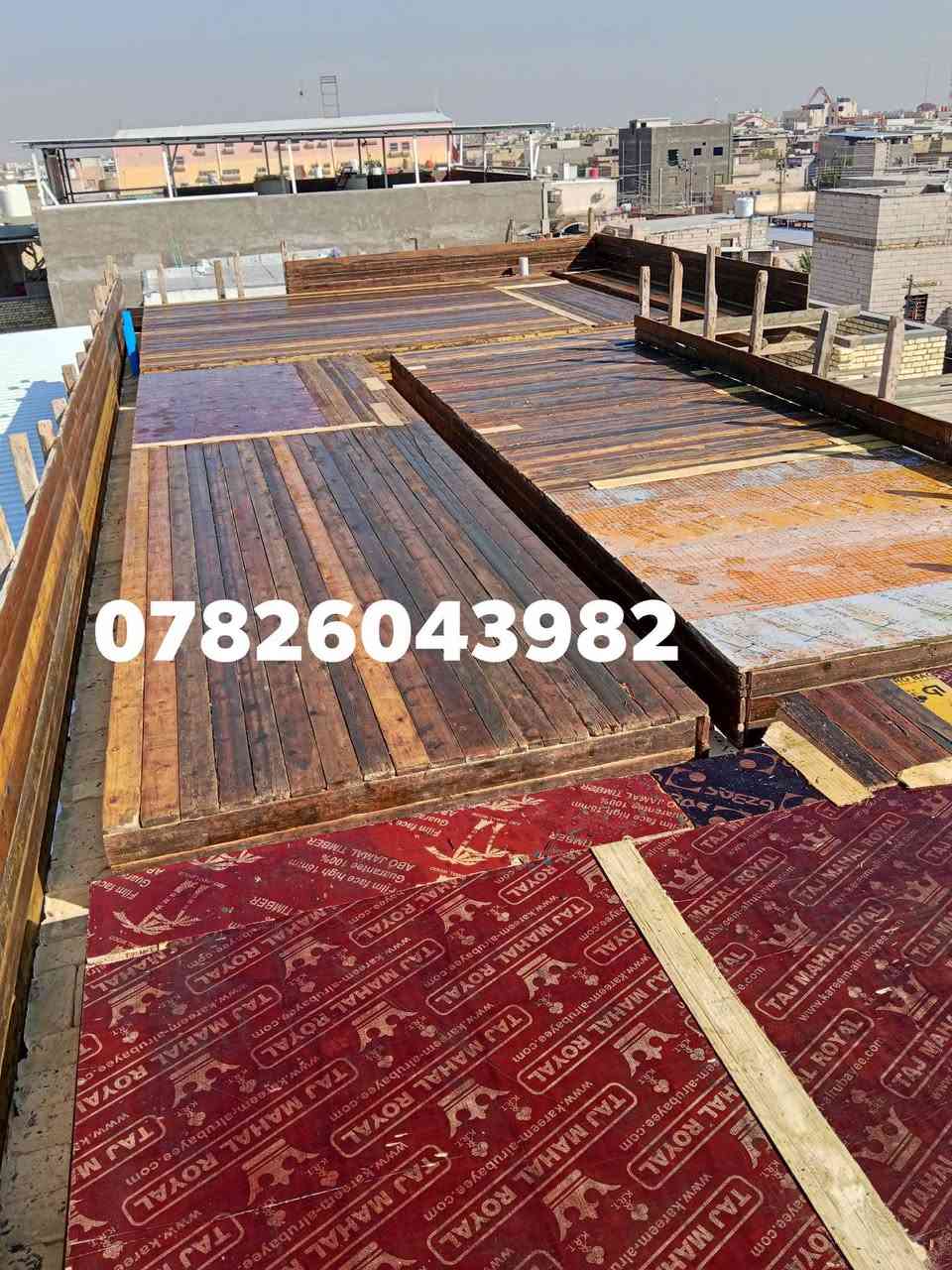 تم بفضل الله تعالى وبركاته صب سطح مساحته 80 متر في الحكيميه والتوفيق للجميع ان شاء  الله اخوكم احمد النجار لجميع اعمال النجاره والتسليح والصب ***********
