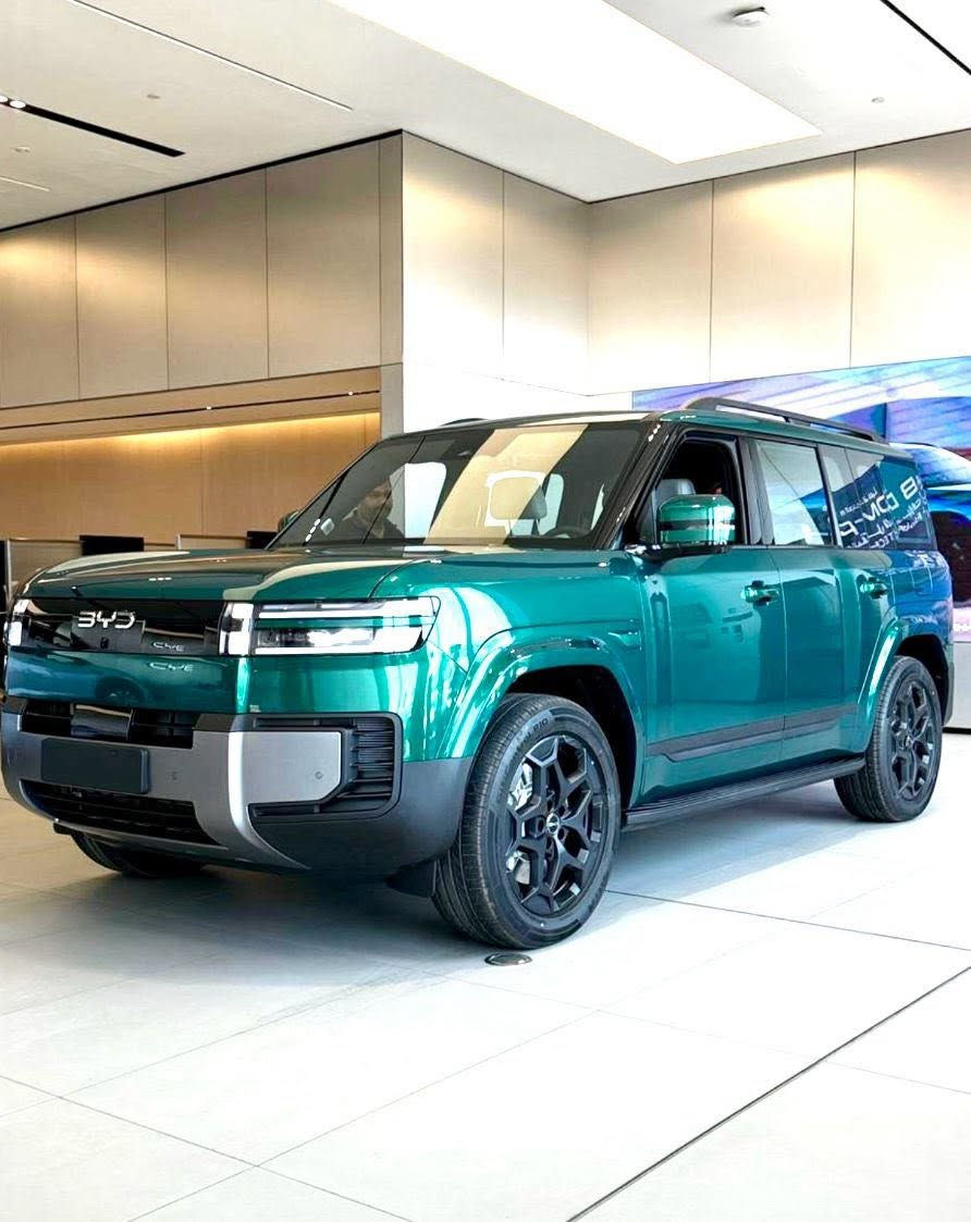 🔥 لأول مرة في العراق يم 🌏شركة ديار العتابي🌏
 – BYD Ti 7 (Leopard 07)
 موديل 2026 بدفع رباعي AWD 
وقوة 480 حصان! 🔥

🚗 للاستفسار والحجز: *********** /*********** 📞

الفخامة، القوة، والتكنولوجيا في سيارة واحدة!

✅ نظام دفع رباعي ذكي AWD
✅ محرك هجين قابل للشحن (PHEV) سعة 1500 سي سي
✅ قوة إجمالية 480 حصان
✅ تسارع من 0 إلى 100 كم/س خلال 5.7 ثانية فقط
✅ مدى إجمالي يصل إلى 710 كم (WLTP
✅ بطارية Blade LFP عالية الأمان مع دعم الشحن السريع AC/DC
✅ دعم تشغيل الأجهزة الخارجية V2L

🌟 مواصفات الفخامة والراحة
✔ مقاعد جلد فاخرة مع التبريد والتدفئة والتدليك ( مساج )
✔ ذاكرة للمقاعد الكهربائية
✔ مكيف ثلاثي المناطق مع تحكم مستقل للمقاعد الخلفية
✔ ثلاجة داخلية + مايكروويف للتسخين
✔ شاحن لاسلكي سريع 50 واط
✔ سقف بانورامي مع ستارة كهربائية
✔ نظام تنقية هواء PM2.5

📱 أحدث التقنيات
✔ شاشة وسطية 15.6 إنش
✔ عداد رقمي 10.25 إنش
✔ شاشة عرض أمامية HUD مقاس 26 إنش
✔ Apple CarPlay و Android Auto
✔ اتصال 4G وتحديثات OTA
✔ نظام صوتي فاخر 14 سماعة

🛡 أنظمة الأمان والمساعدة
✔ كاميرا 360° مع DVR
✔ رادارات أمامية وخلفية
✔ نظام القيادة الذكي DiPilot 5
✔ مراقبة النقطة العمياء
✔ مساعد البقاء في المسار
✔ فرملة طوارئ تلقائية
✔ مراقبة ضغط الإطارات TPMS

📏 الأبعاد
5016 × 1995 × 1865 ملم

🛡 الضمان
ضمان المركبة: 6 سنوات أو 150,000 كم
ضمان البطارية: 8 سنوات أو 200,000 كم

📍 بغداد معارض البحيرة قرب وزارة النقل 

#BYD #BYD_Ti7 #BYD2026 #AWD #دفع_رباعي #سيارات_هايبرد  #سيارات_العراق #بغداد #SUV_فاخرة #PlugInHybrid #العتابي #ديار
