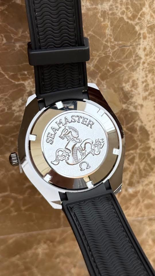 قطعه اوميكا سويس ميد

مختم من كل مكان 

وزن ثقيل معدن نيكل كروم 

اميال لومينوس 

رنك دوار مميز جدا 

منفذ شهري زجاج زفير كرستال 

السير ربر طبي مغطى بالقماش الخام 

خياط ضاهري تحفه فنيه لون مميز 

السعر ٣٠ الف


**إذا كنت صاحب هذا الإعلان وتريد حذفه لأي سبب، رجاءا أرسل رسالة إلى الدعم الفني**