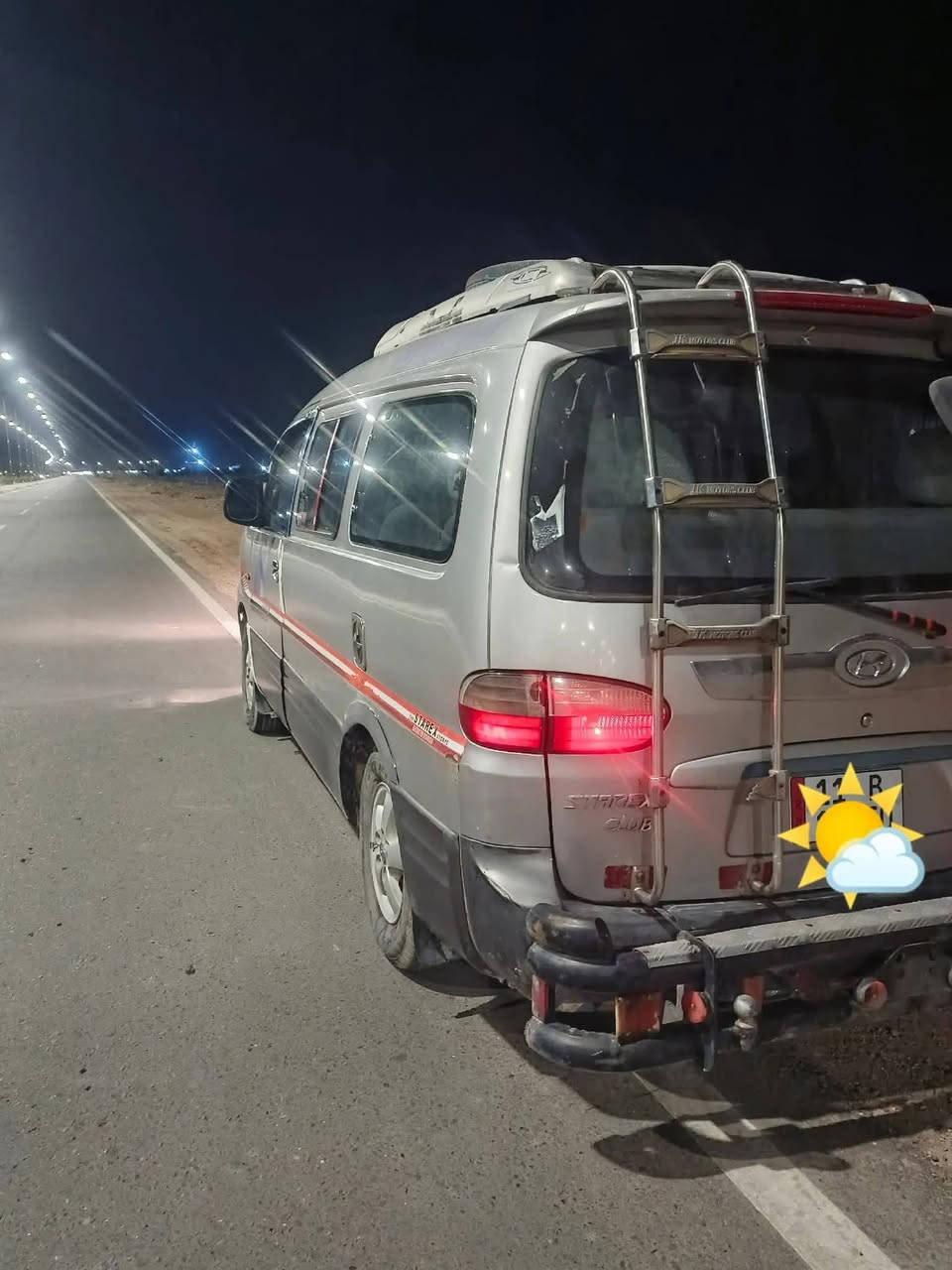 السلام عليكم
استاركس 2006 للبيع رقم بغداد انكليزي 
سيارة بيهة طخة بجاملغ لخلفي حار او بل بنيد بارد
ولباقي مكفول 
السعر/ 80 وبيهة مجال  مكان لسيارة صلاح الدين
للاستفسار اتصل وتدلل. 
***********
