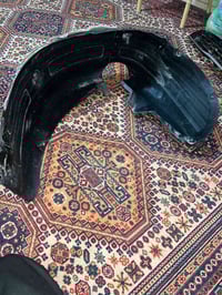 أبطانه خلفيه جهة اليسار  كيا سليتوس موديل 2024 السعر 75.  التواصل والا...