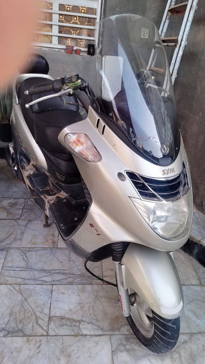 السلام عليكم دراجه للبيع عطلانه ما اعرف شنو عطلها سعرها 200
***********
