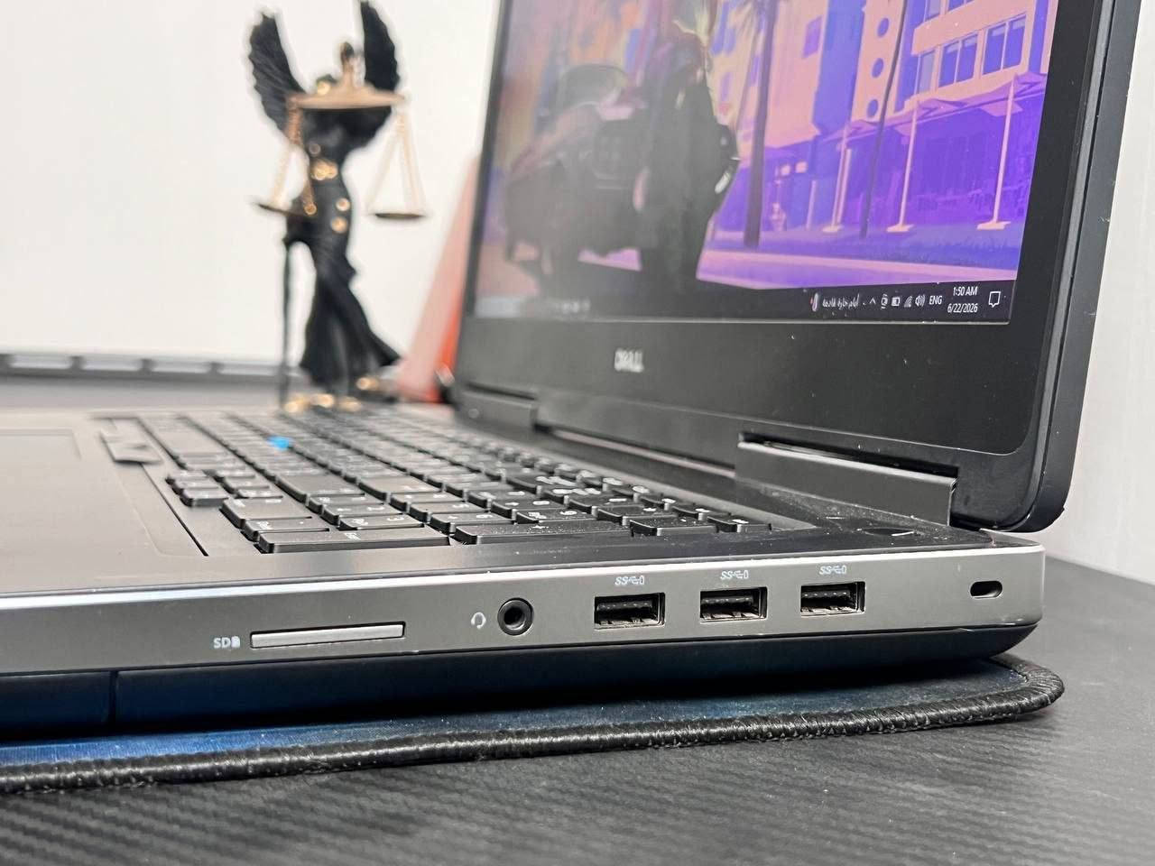 لابتوب للبيع  Dell precision 7720
‏لابتوب يعتبر جداً قوي بالنسبة للسعر وكرت شاشة خارجي 6GB
‏
‏يشغلك معظم الالعاب بقوه وسلاسة حلوه 🎇
‏
‏ملاحظة / مهمة هذا العملاق يجي بشاحنة بقدرة 240 وحدها سعرها 50 الف واغلب اهل المكاتب مينطوك شاحن بهاي القدرة الي تغطي الاحتياج الحقيقي لقوة هذا اللابتوب
‏المعالج / Core i7 6820HQ فئة H قوي
‏كرت شاشة خارجي  6 كيكة نوع Nvidia Quadro P3000 6GB🔥🔥
‏كرت داخلي / INTEL HD GRAPHICS 4GB SHARE 
‏الرام / 8GB DDR4 
‏ التخزين / SSD NVMe 256GB
‏
‏شاشة حجم كبير / 17.3 INCH FHD SCREEN دقة عالية 
‏
‏ملحقاته كاملة
‏ (شاحنته الاصلية، ماوس، ماوس باد،  حقيبة)  
‏
‏السعر النهائي 520 الف 🔥🔥 
‏يتوفر توصيل كل العراق
‏⚜ ضمان 10 ايام استبدال في حال وجود اي خلل او مشكلة ( الاستلام بعد الفحص والتأكد من جميع التفاصيل)  
‏واتساب  ***********
‏متواجد ماسنجر
