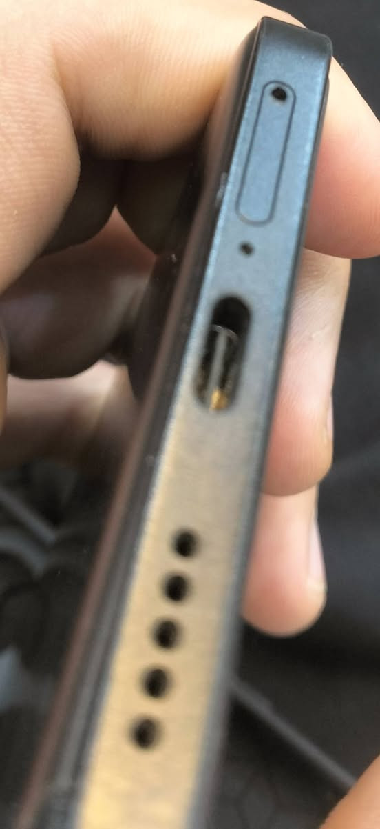 السلام عليكم بوكوf6 ذاكره 256 جهاز نضيف كلش غراضه ويا شاحناه 90 واط جهاز معروف وكلهه تعرف مواصفاته لقويه 
350 الف قفل 
بغداد البياع 
***********
