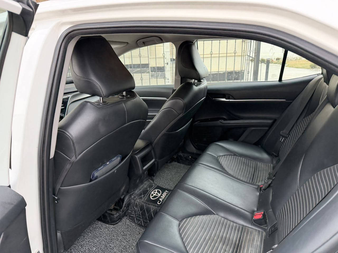 كامري للبيع موديل 2019 مواصفات SE رقم صلاح الدين تحويل مباشر
كير محرك صدر تايرات تبريد تدفا كلها شرط ضرر قطعتين 
صور الضرر موجود بالمنشور ضرر خفيف مع رقم الشاصي بدون داخل 
سياره جاهزة مكاني الزويه السعر 180 وبيها مجال 
***********
