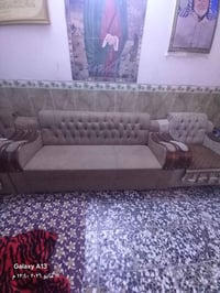 تخم للبيع ١٠ مقعد السعر ٣٠٠ وبي مجال اتصال على الرقم 07763276180