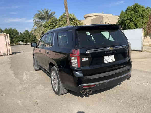 تاهو بريمير 2023 ( خليجي ) وكاله المنصور 
كفالة عامة ماشية 40 الف كم  
( السياره بدون حادث بدون صبغ جديده )
( الكير و المحرك بضمان الوكاله )

حجم المحرك V8 5.3L  فول مواصفات 
المواصفات /
مفتاح التشغيل بصمة  
تشغيل عن بعد  
بانوراما  
فتح الصندوق كهرباء وبالقدم  
دفع رباعي  
حساسات أمامية  
حساسات خلفية  
لايت زينون + LED  
بك لايت LED  
دخول بصمة ذكي  
حساسات ضغط الاطارات  
اشارة في المرايا الجانبية  
المرايا قابلة للطي كهرباء  
ماسحة خلفية  
تنظيف الكاميرا الخلفية بالماء  
عدد AIR BAG 8  
نوع الكير/ بيانو  
هاند بريك كهرباء دكمة  
دشبول شاشة ديجيتال  
شاشة Apple Car play  
شاشات خلفية ترفيهية  
شاشة عرض على الزجاج الأمامي (Data Show)  
كاميرا دوارة  
5 كاميرات 360  
كاميرا في المرآة الوسطية  
الانارة الداخلية LED  
مقود جلد حياكة  
شفتات خلفية للمقود  
مثبت السرعة Cruise  
المودات والاوامر الصوتية  
شاحن هاتف Wireless  
مخارج منفذ للطاقة  
عدد المقاعد 8  
المقاعد جلد  
حركة المقاعد جميعها كهرباء  
تدفئة وتبريد المقاعد الأمامية والخلفية  
ذاكرة وضعية مقعد السائق  
ثلاجة  
تبريد مناخين منفصلين  
3 قطع تبريد  
أوضاع القيادة Drive Mode  
أوتو هولد Auto Hold  
رادار  
نظام الدوسات كهرباء  
تحذير النقطة العمياء  
نظام مانع الانزلاق  
نظام نزول المنحدرات  
نظام تحديد المسار  
نظام اطفاء وتشغيل المحرك التلقائي 

مكان السياره ابوغريب
السعر 590 ورقه

التواصل على الرقم ( *********** )
