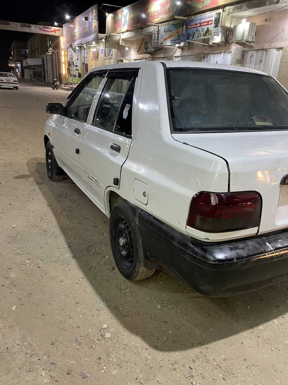 سلام عليكم شباب سايبه ١٥للبيع سياره مكينه و كير مكفولات سنويه ل٢٨ غرامه مصفره شواصي ما بيهه  براكيت مكفول  عنوانهه لعماره ميسان سعرهه٣٠ورقه رقم الهاتف***********
