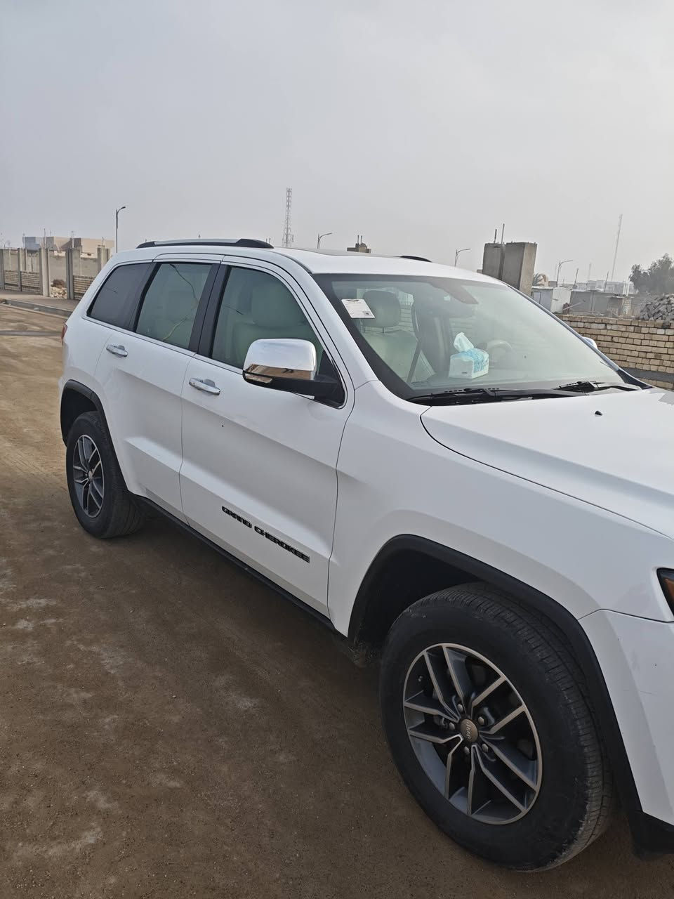 سياره بهه شبر بارد فقط موديل 18 مشيه80 السعر 270 ويهه مجال ***********
