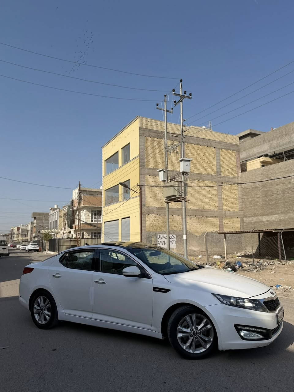 السلام عليكم
اوبتيما 2012 وارد خليجي فول 
ماشية 175 ألف كم 
السعر 141 وبيها مجال بسيط
بانوراما 
بصمه
لايت زنون 
مري شفط
تحكم ستيرن 
شفتات ستيرن 
تخم تاير جديد   
رقم إنكليزي بغداد
بأسمي هزة وسنويه جديدة 
تحويل ثاني يوم 
السيارة مكفولة كفالة عامة 
عدى تكحيل كارت أربع أصابع 
بهلال الجاملغ الخلفي 

مكاني بغداد حي الجهاد 
للأستفسار 
الأتصال ***********
واتساب ***********
