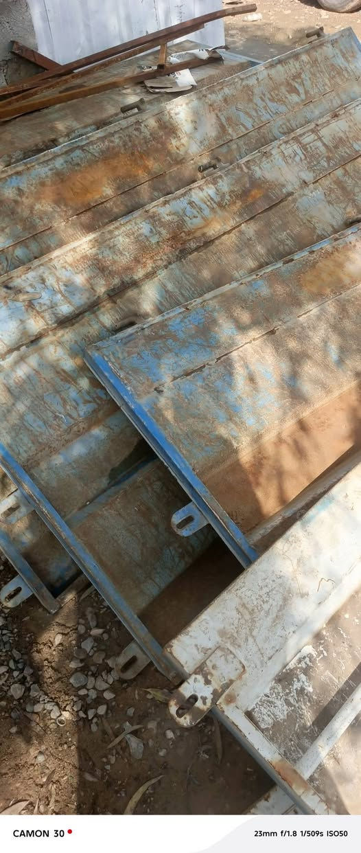 السلام عليكم 

للبيع نص جناب مع باب خلفي 
ارتفاع ١٠٠ سم 
طول ١٣٫٦٠ سم 
١٢ صفحه كل جانب ٦ 

السعر 25 $ وبي مجال
 اتصل وتدلل *********** 

غير متواجد ع الفيسبوك.
