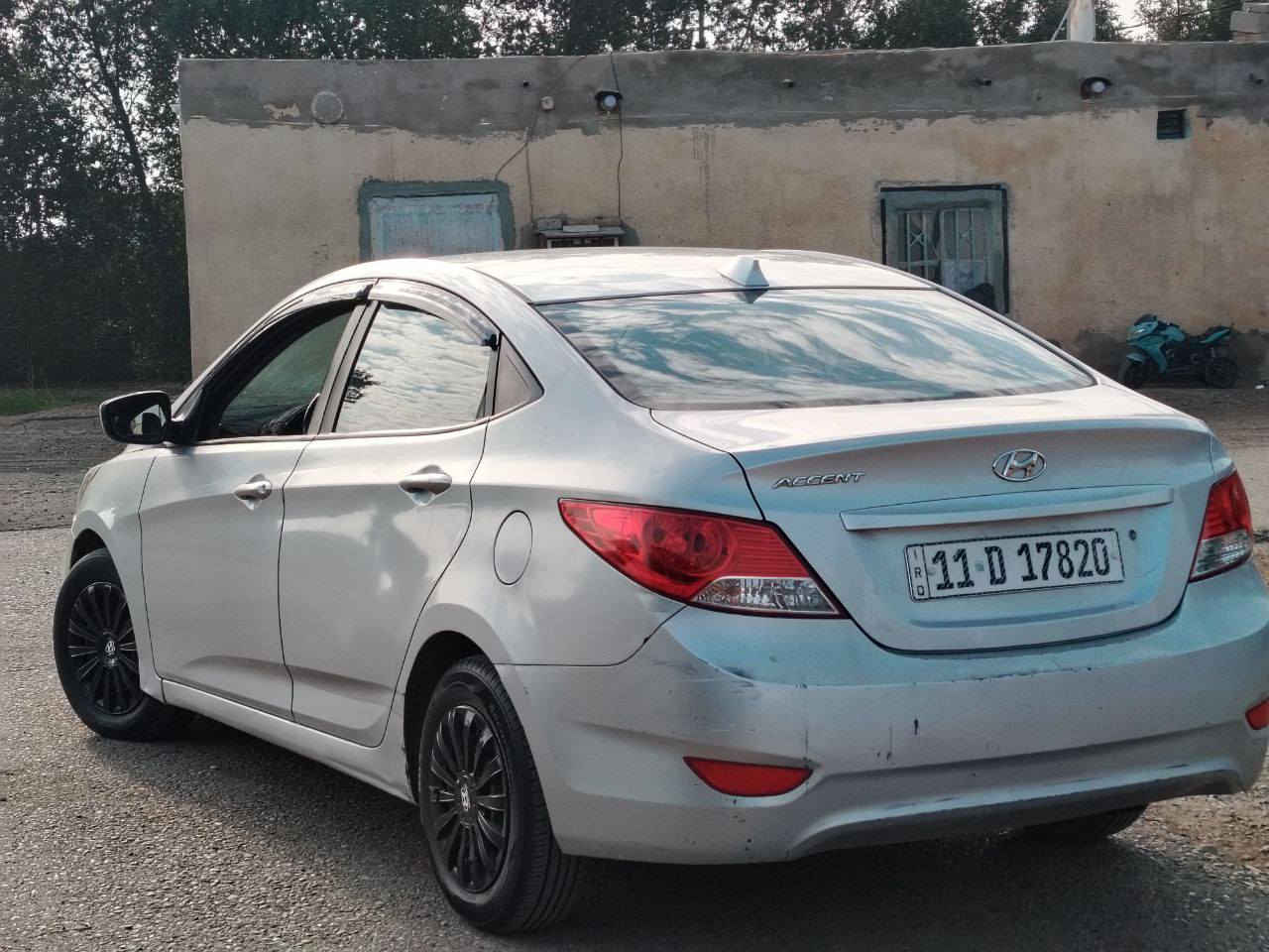 السلام عليكم
اكسنت 2014 
وارد أمريكي 
محرك 1600.GDi 
كير محرك مكفولات 
تدفئه تبريد شغاله 
تبريد ثلج❄️
سونارها موجود بل منشور 
شواصي الغود مكفولات 
***********
العنوان بغداد التاجي 
السعر 88
