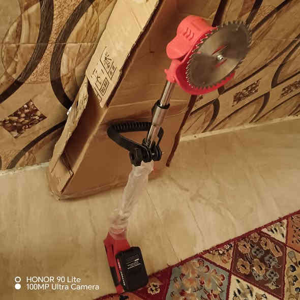 ماكينة قص العشب اللاسلكية مع بطاريتين للتواصل والاستفسار خاص مازنجر او على الرقم التالي ***********
