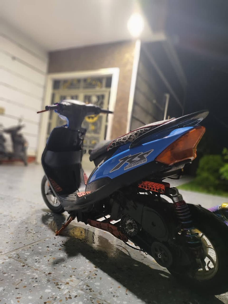 السلام عليكم دراجه ماكس 120 
دراجه  محرك بلادي بوشه 49
صالنصه 7الوان 
وشيال وكفرات دراجه مرتبه
الدراجه مصروف عليه خير من الله 
السعر 650 قفل
العنوان جزيره الخالديه 😄🤍. 
رقمي ***********
