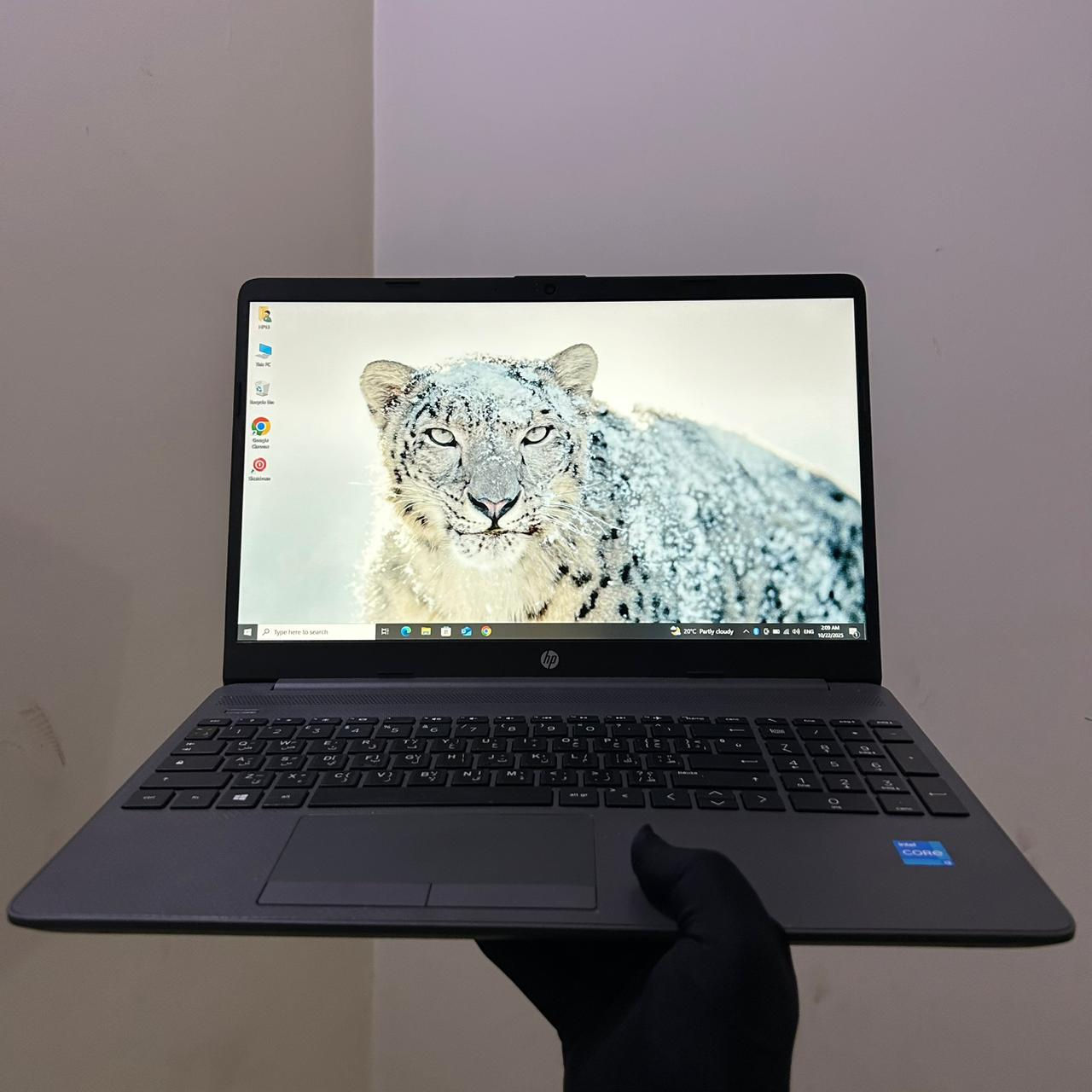 لابتوب سلم حديث وسريع جداً .. يشغلك البرامج والتطبيقات بثواني 🖤

لابتوب HP ( الجيل الحادي عشر ) مع #سيت_هدايا 🥳

معالج Intel Core I3 - 11TH - G4 -  3.00 GHz

الرام 8 كيكا / DDR4 

الهارد 256 / SSD 

كارت الشاشة Intel UHD Graphics بحجم 4 كيكا (نوع الترا أتش دي UHD .. أقوى وأحدث من HD)

شاشة 15.6 انج دقة FHD (ضد التوهج و الإنعكاس)

#السعر 315 ألف مع #سيت_هدايا (حقيبة + ماوس + ماوس باد + هدفون + ستاند تلفون)

#ملاحظة: ضمان إسبوع إستبدال فوري + اللابتوب يوصلك منصب عليه الأوفيس و برامج مونتاج و هندسة، بالإضافة لبرامج الكيم لوب الخاص بالألعاب + يوصلك مع الهدايا مغلف داخل بوكس بكل عنايه وأناقة 🎁

بغداد شارع فلسطين (توصيل #مجاني بكل العراق)

*********** (موجود واتساب)

#ملاحظة: اللابتوب أخو الجديد، تفحصه يم المندوب، وإذا شفت بي أي عيب أو أي مشكلة، لا تستمله، وما تدفع دينار واحد.
