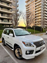 لكزس LX570 • ٢٠١٥ • ٨٠٠٠٠ كم