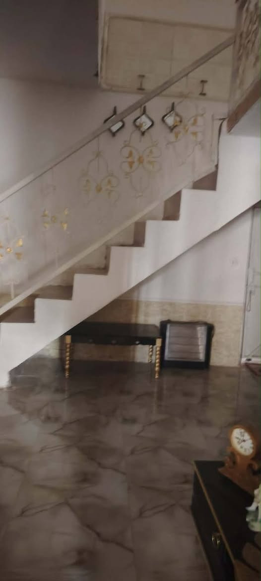 بيت جديد للبيع حي لأمين مساحته 175م بنا 2 غرف وصاله مطبخ واستقبال وحمام طارمه حلوه تفاصيل أكثر على رقم ***********
