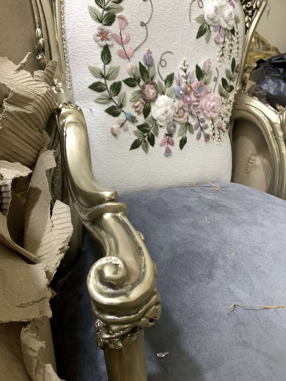 كرسي عدد 2 زان مصري بعده بالغلاف للبيع بسبب ضيق حجم الصالة تجي تاخذ كرسين بالغلاف
سعر الكرسي 175 الكرسين350


**إذا كنت صاحب هذا الإعلان وتريد حذفه لأي سبب، رجاءا أرسل رسالة إلى الدعم الفني**