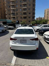 لكزس موديل 2020 is/300  f/sport تيربو /2000  سلندر/4 امريكي فول مواصفا...