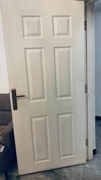 ٥ ابواب • بيضاء • ٢ فيها تلف