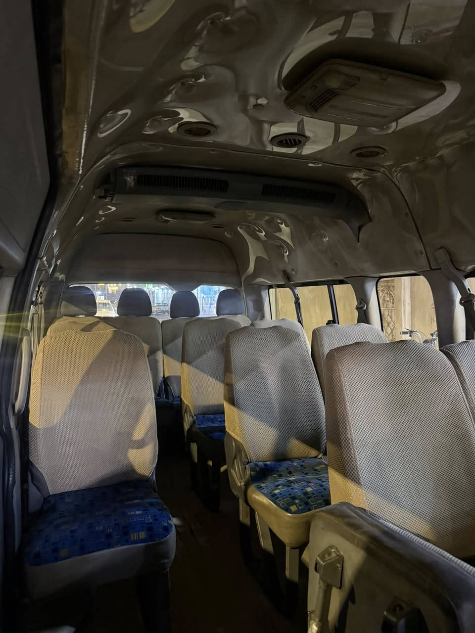 السلام عليكم جنبي للبيع مديل 18 رقم جديد سيارة كفالة عامة بس مكان صبغ واحد سيارة مدوشمة تنتة وارضية وكشنات منضومة غاز جديدة   حدادة وتخم تاير جدد مكان سيارة بصرة تحويل ثاني يوم رقم الهاتف ***********
