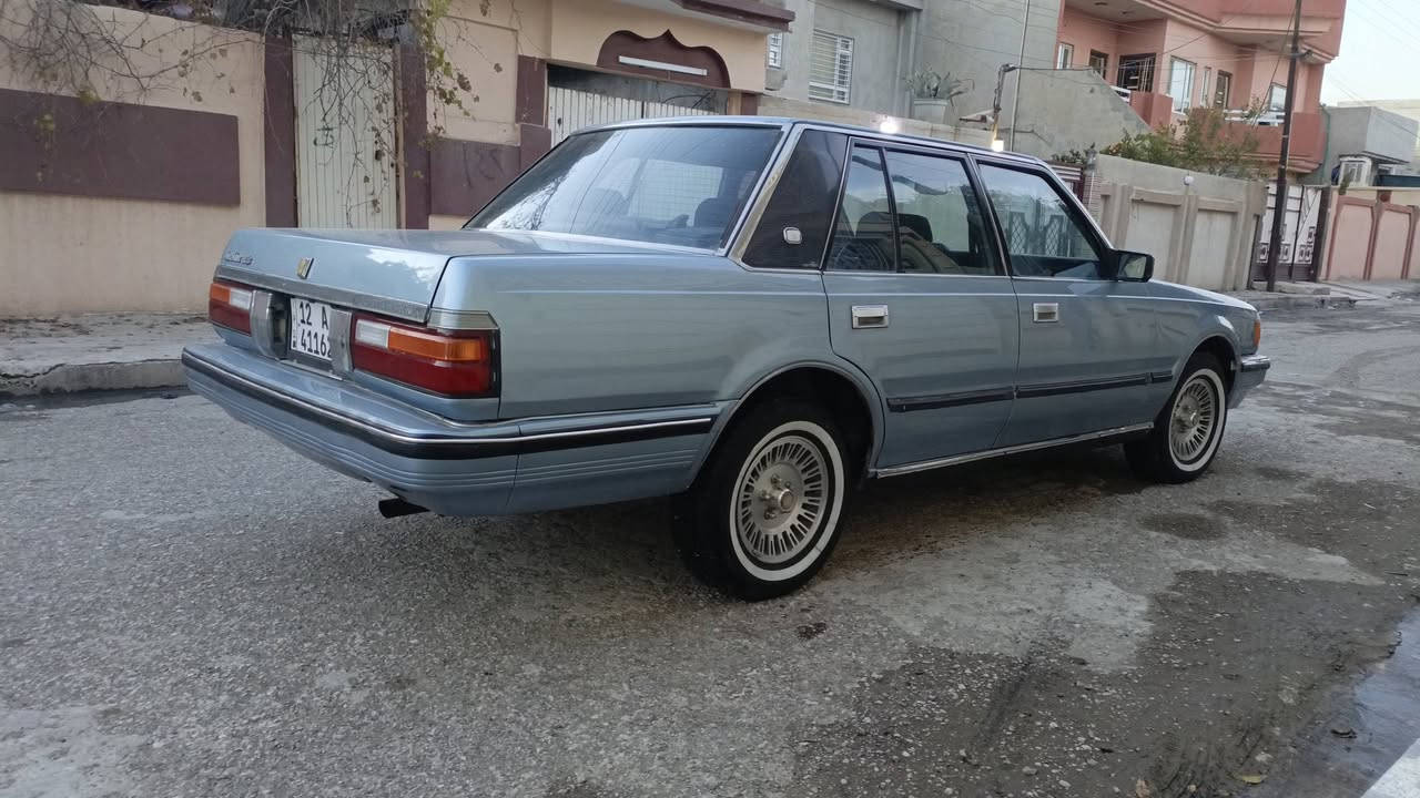 السلام عليكم سوبر موديل 85رقم نينوى انكليزي سنويه جديده شرط التحويل كابون بانزين بيها محرك كير اكسن شرط السياره تبريدها شغال التدفئه شغاله وايرمنيه كلها شغاله طخم امامي وخلفي نظيف سياره جهازه مصبوغه عام جماليه   مكاني موصل الايسر 
(السعر 52)وبيها مجال للطيبين باقي التفاصيل 
اتصل على الرقم 
***********
***********
