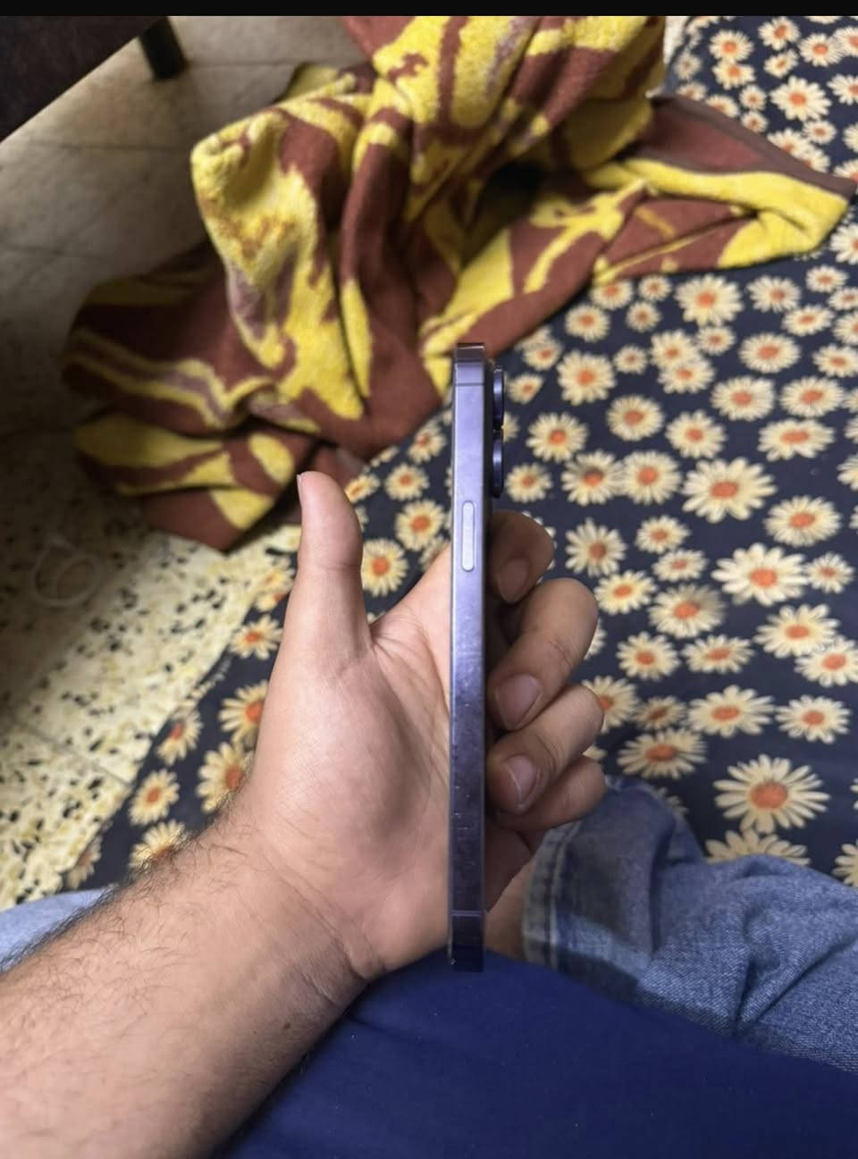 سلام عليكم 14pro max الذاكره ٢٥٦ الون المميز البنفسجي الجهاز بلادي كلشي بي بطاريه ٨٠  السعر ٨٥٠ الف ***********
