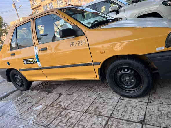 سلام عليكم سايبا مديل ١٥ سياره حلوه مكينه نضيفه وناعمه تخم تاير جديد خرفه نضيفه كهرباء كله شغال كيلو متر الحماوه البانزين كبل لشارع بغداد الغزاليه او الشعله ***********
