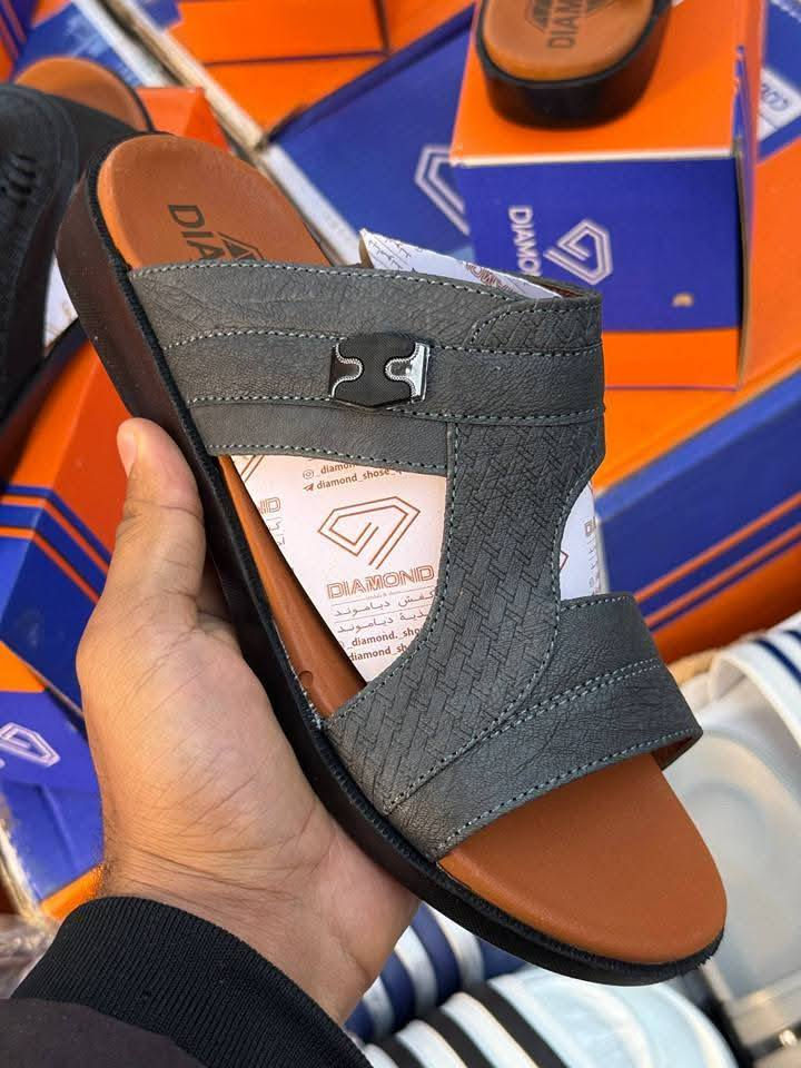 اللهم صلي على محمد وال محمد 
تم وصول الشحاطه الدايمونت الطبيعي 
موديل أصبح وكف
قياسات من 40الى 45 

للحجز والاستفسار واتساب فقط 
***********
0777362112
توصيل جميع المحافظات مجانا مجانا مجانا 🚗🚗🚗
