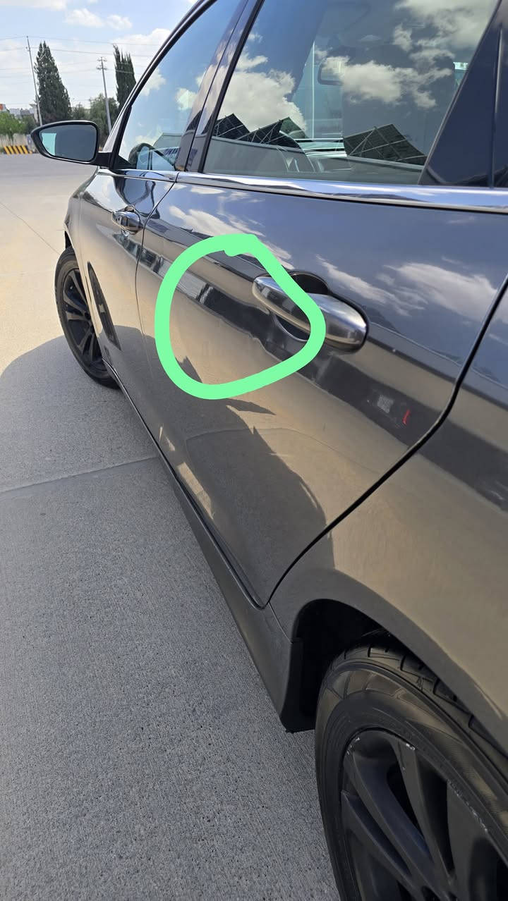 السلام عليكم للبيع كرايسلر  200cموديل2016  مواصفات اعتيادية شاشة صغيرة كامرة حساسات  سيارة بدون ضرر فقط بيها جاملغ امامي صبغ اثر شخوط وبيها تعديل بارد بل باب الخلفي موضح بل صورة سيارة نضيفة حيل مكينة 4 سلندر المرغوب سيارة مكينة وكير وحدادية وتايرات كلو شرط سيارة ما ناقصها برغي تشغل وتمشي رقم اربيل الجديد تحويل بشرط هزة وسنوية كلو بشرط عنوان السيارة اربيل وموصل سعرها 93 ورقة وبيها مجال ماكو c200 بهيج نضافة وسعر للاستفسار اكثر اتصل رجائاً اذا مو شراي لا تخابرني 
***********
