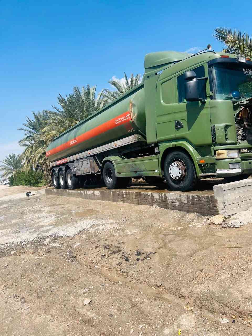 السلام عليكم سكانيا صهريج للبيع موديل 2001 كير شاصي اكسن مكفول تانكي تركي جوبلس. طوناج جي بي اس تصريح امني رقم اربيل سنويه صاقطه صار اسبوع تريد تحويل تريد وكاله 
سياره جواها تخم تاير جاهزه كبل للشغل  

السعر 250وبيها مجال 

***********
