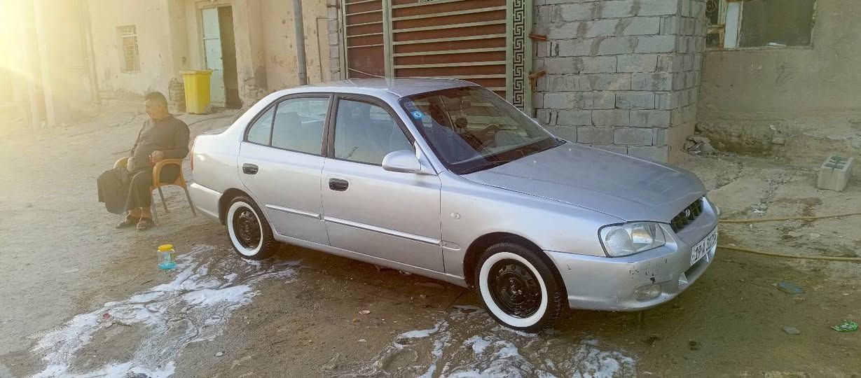 البصره الزبير 
السلام عليكم اكسنت مديل 2000 رقم كربلاء انكليزي بأسمي سياره خير من الله حلوه ومرتبه مابيها ضربه سونارها موجود سياره تبريد بس شد الغرض كل غراضها موجود 
السعر 48وبيها مجال حك جيه 
***********
