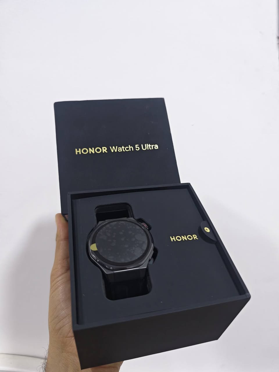 ساعه هونر 5 الترا للبيع مستخدمه قليل كلش نظافة 100% للبيع مكاني البصرة / القبلة
هاتف: ***********
السعر 225 وبيها مجال بسيط جداً
