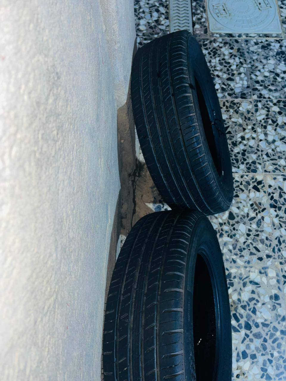 السلام عليكم تايرات سياره النتره جديد مستخدم شي بسيط كلش عنوان كربلاء حي العامل ***********
