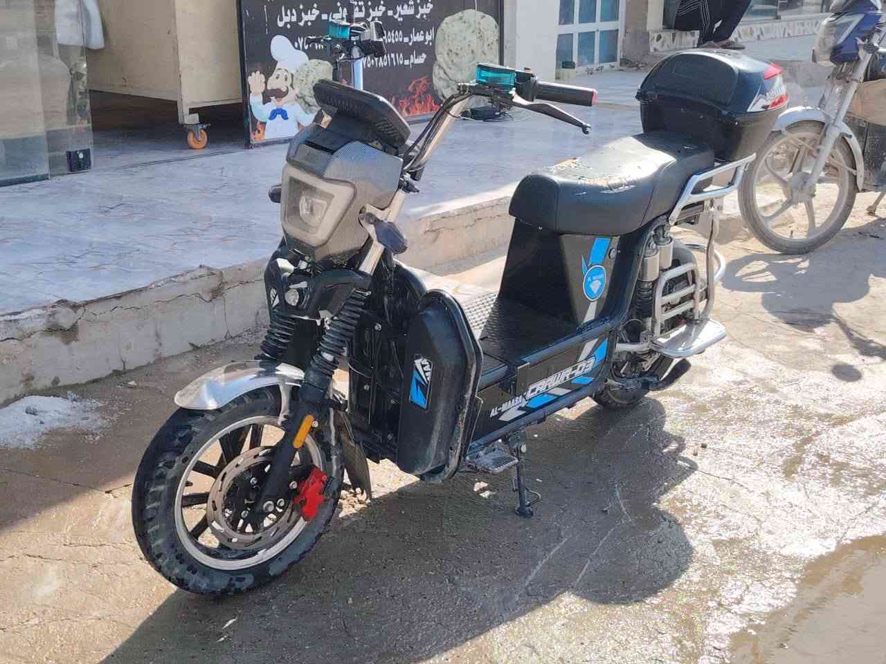 سلام عليكم ماطور شحن للبيع بطاريات يقرن عشره  سعره سعره 400 الف شهداء قرب مرطبات مشمشه(***********)(***********)
