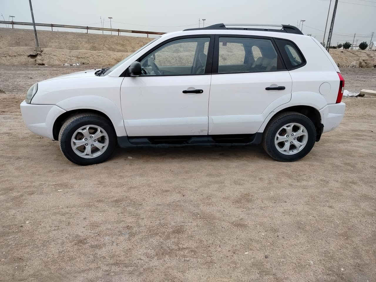 هونداي توسان خليجي مكفوله
مديل 2009
مكينه 2700
شاشه 
تخم تاير 
تبريد
رقم جديد
سياره بسمي وجاهزه *********** بصره القرنه
