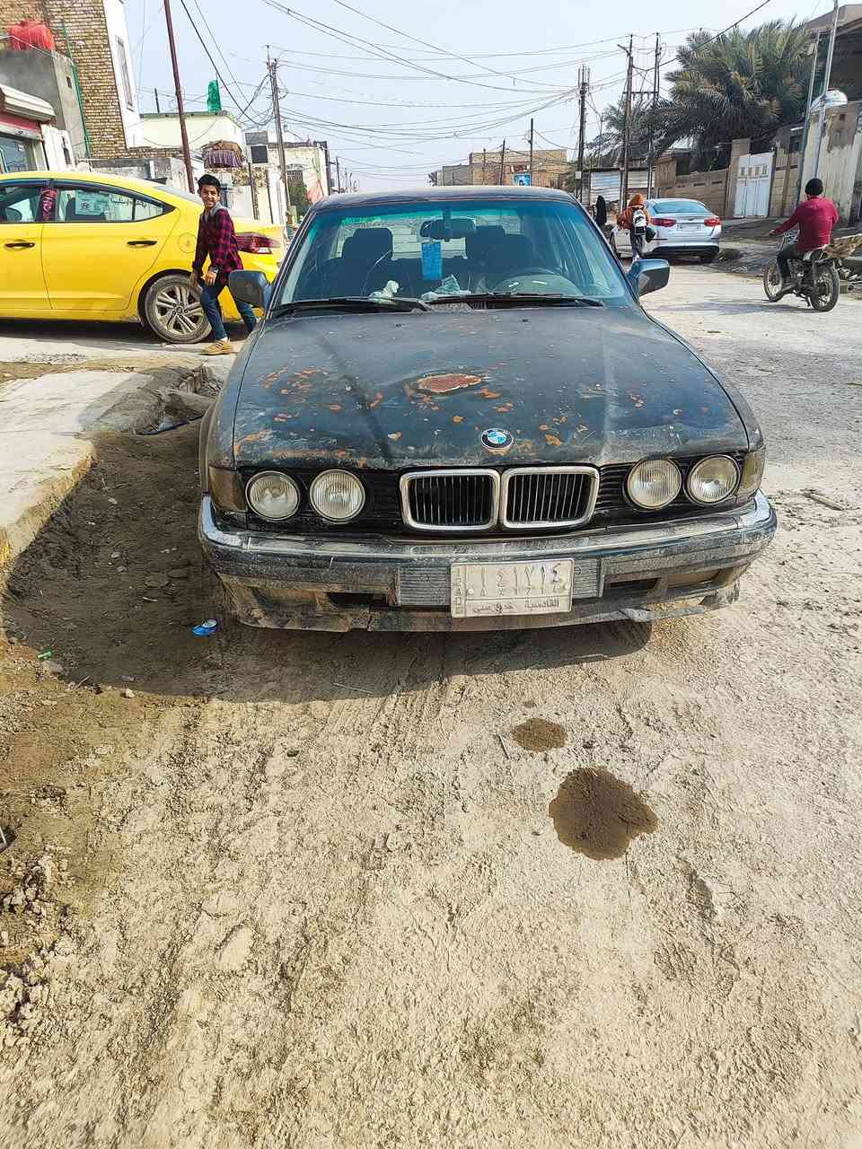 سلام عليكم بيئم 735 موديل 93 رقم قادسية شرط تحويل كير مكينه نضاف كلش حداديه. نضيفه. الكشر شوف عينك جارد سياره ڱڵـه. عل بلاد السعر 35 وبيه مجال. رقم الهاتف ***********
