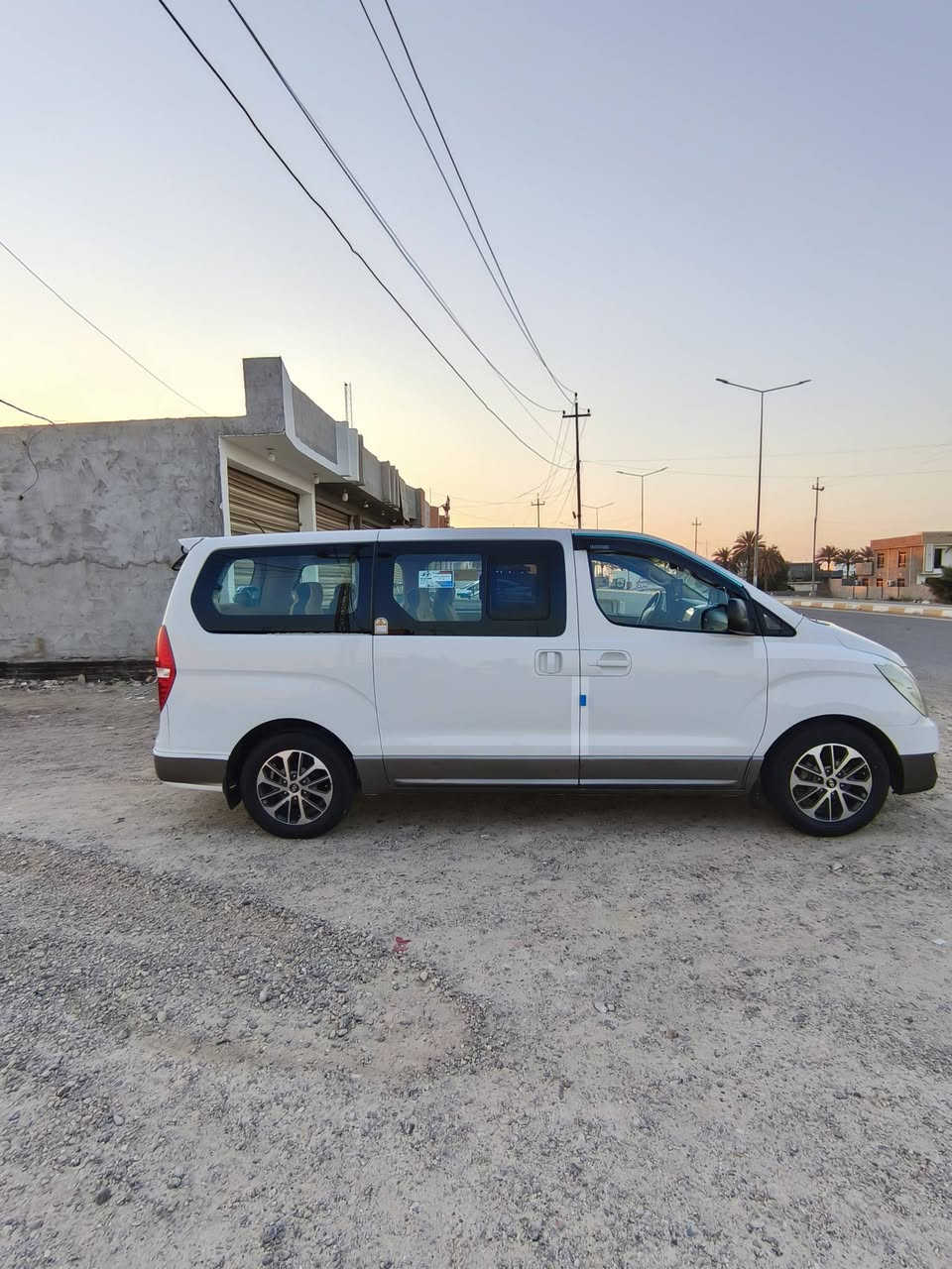 سلام عليكم للبيع ستاركس موديل 2016 رقم بغداد الأجنبي ابسمي تحويل ثاني يوم سياره كفاله عامه عدا بارد شبر بل جاملغ خلفي بل ذيل من جوه فقط سياره حيل جديده فول مواصفات سياره جاهزه من كلشي ويل Vipحجم 17دوشمه تنته وكشنات وراضيه محرك صار سبوع شادة مال كصه بلادي كير صدر تبريد كله وضع شركه سياره ربع ماتصرف عليه السعر 205 بيه مجال الاتصال ‏‪0787 900 7162‬‏
