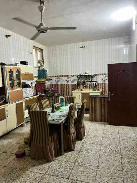 � بيت للبيع – طريق ديوانية / دغارة
📍 موقع قريب جداً على ناحية دغارة
📍 يبعد عن الشارع الرئيسي 100 متر فقط
📍 يم مدرسة ابن الهيثم

المساحة: 275 متر
📑 سند زراعي / سند 25

يتكون من:

 • غرفتين نوم
 • صالة
 • مطبخ
 • برّاني
 • خدمات كاملة

🏡 موقع هادئ وقريب من كل الخدمات

🔺#للاستفسار مراسله واتساب ع الرقم التالي 

http://wa.me/+964*********** مقتدى 📲
—————————————————————
او زيارة مكتبنا 
🔺مكتب دره المشرق للاستثمار والتطوير العقاري 
🔺العنوان:-حي الجزائر الشارع العام قرب مأكولات تشرين
